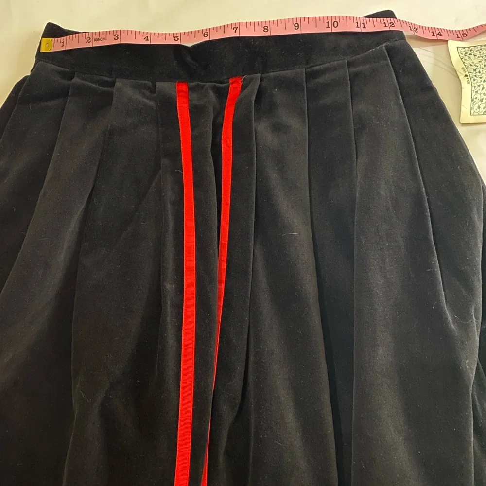 🆕 DEAD STOCK! VINTAGE SUSAN BRISTOL Black Velvet Embroidered Maxi Skirt 6 - Picture 8 of 9